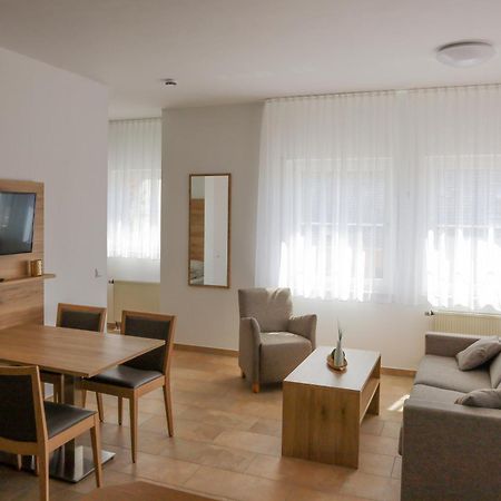 Hotel Adler Nattheim エクステリア 写真