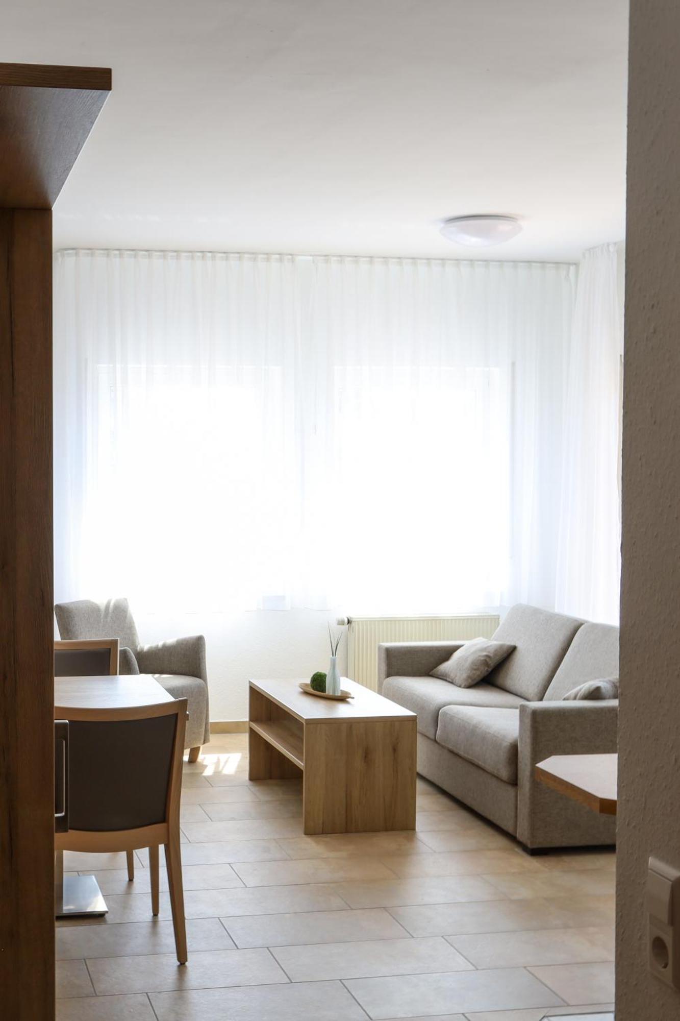 Hotel Adler Nattheim エクステリア 写真