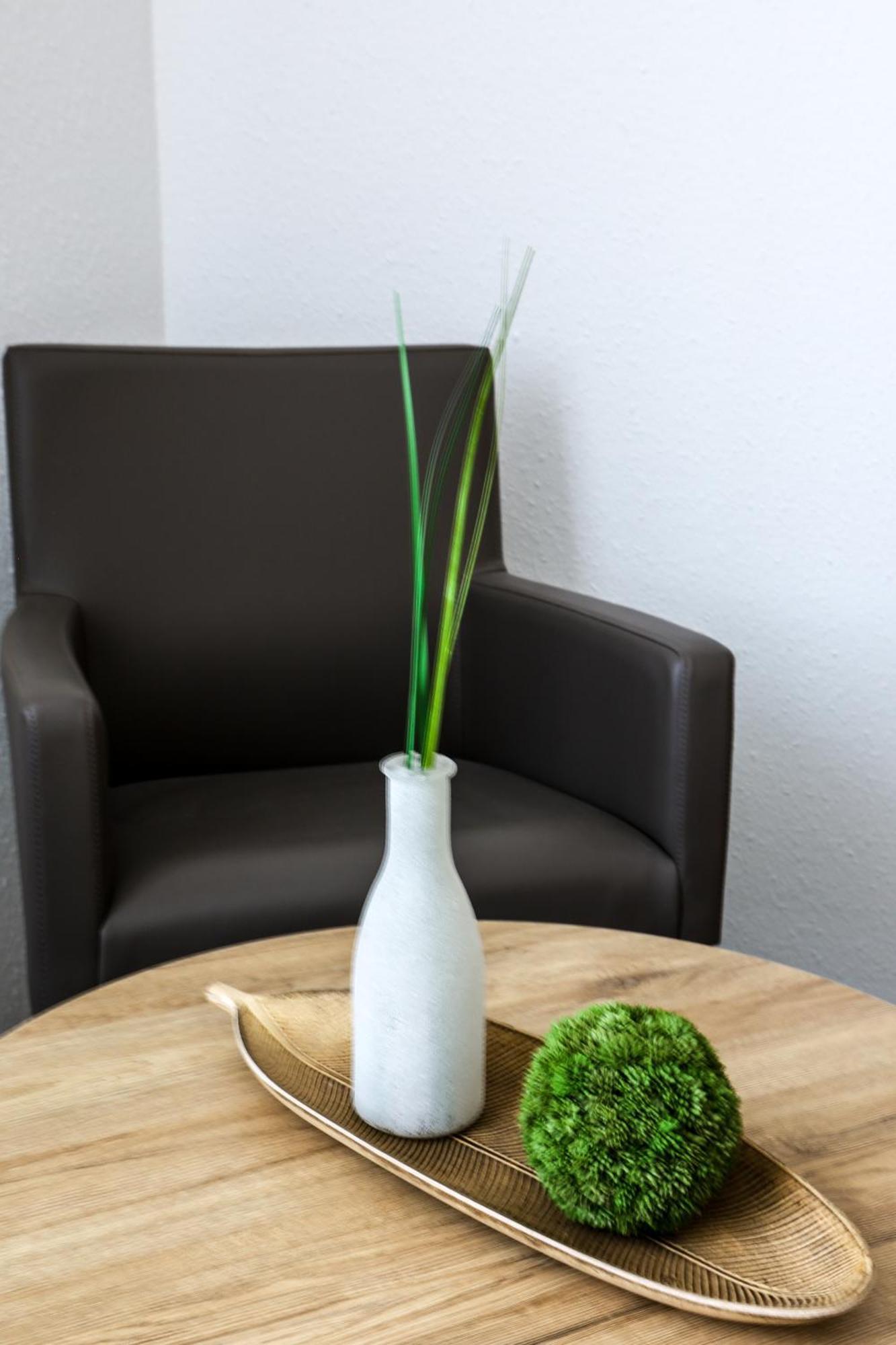 Hotel Adler Nattheim エクステリア 写真