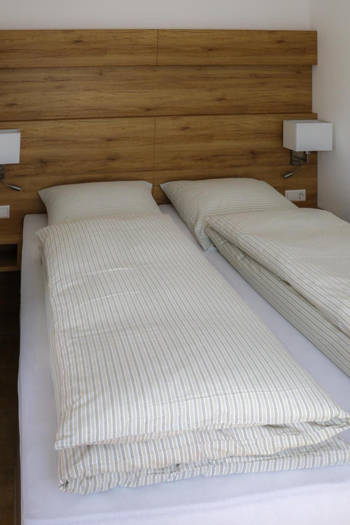 Hotel Adler Nattheim エクステリア 写真